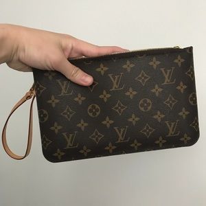 Neverfull mm pouch wristlet monogram